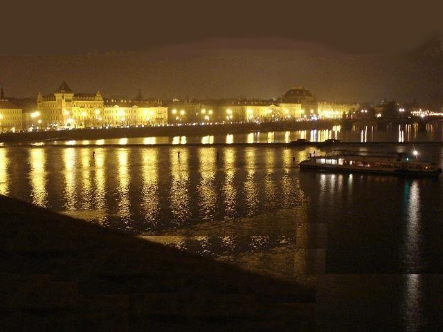 geocoinpigandamdathloninprag3.jpg